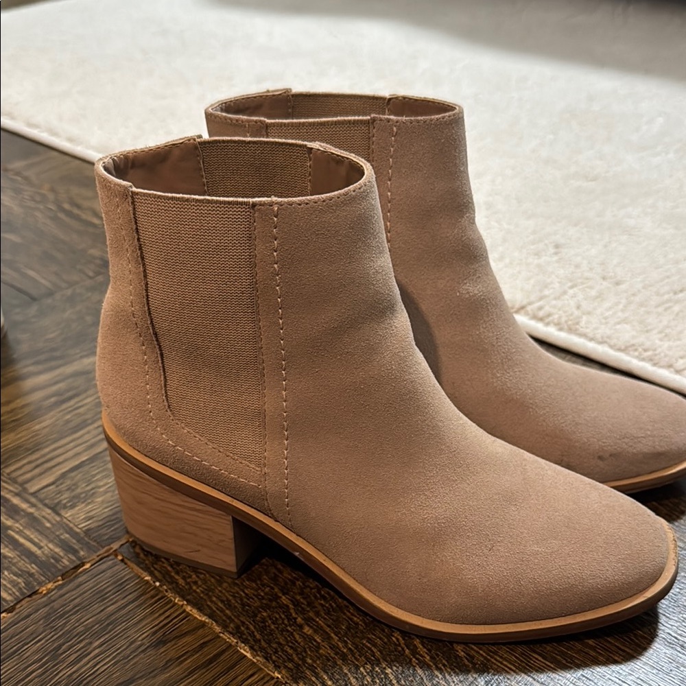 Women's Tan Ankle Boots